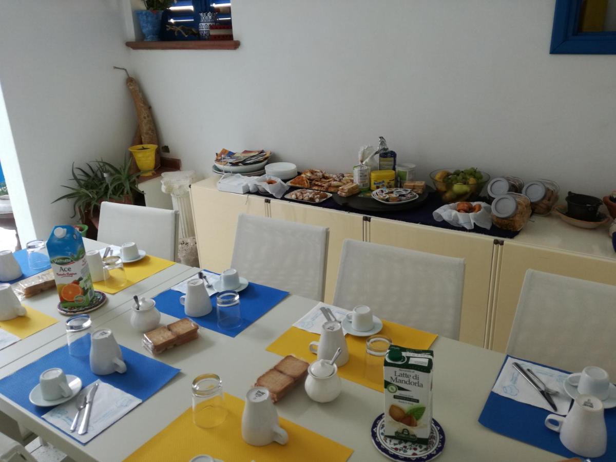 Mediterranea Guesthouse B&B Portopalo Di Capo Passero Bagian luar foto